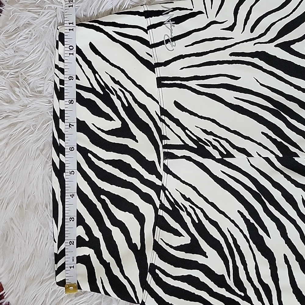 💥 NWOT Beautiful Zebra Print Set 💥 - Picture 5 of 17